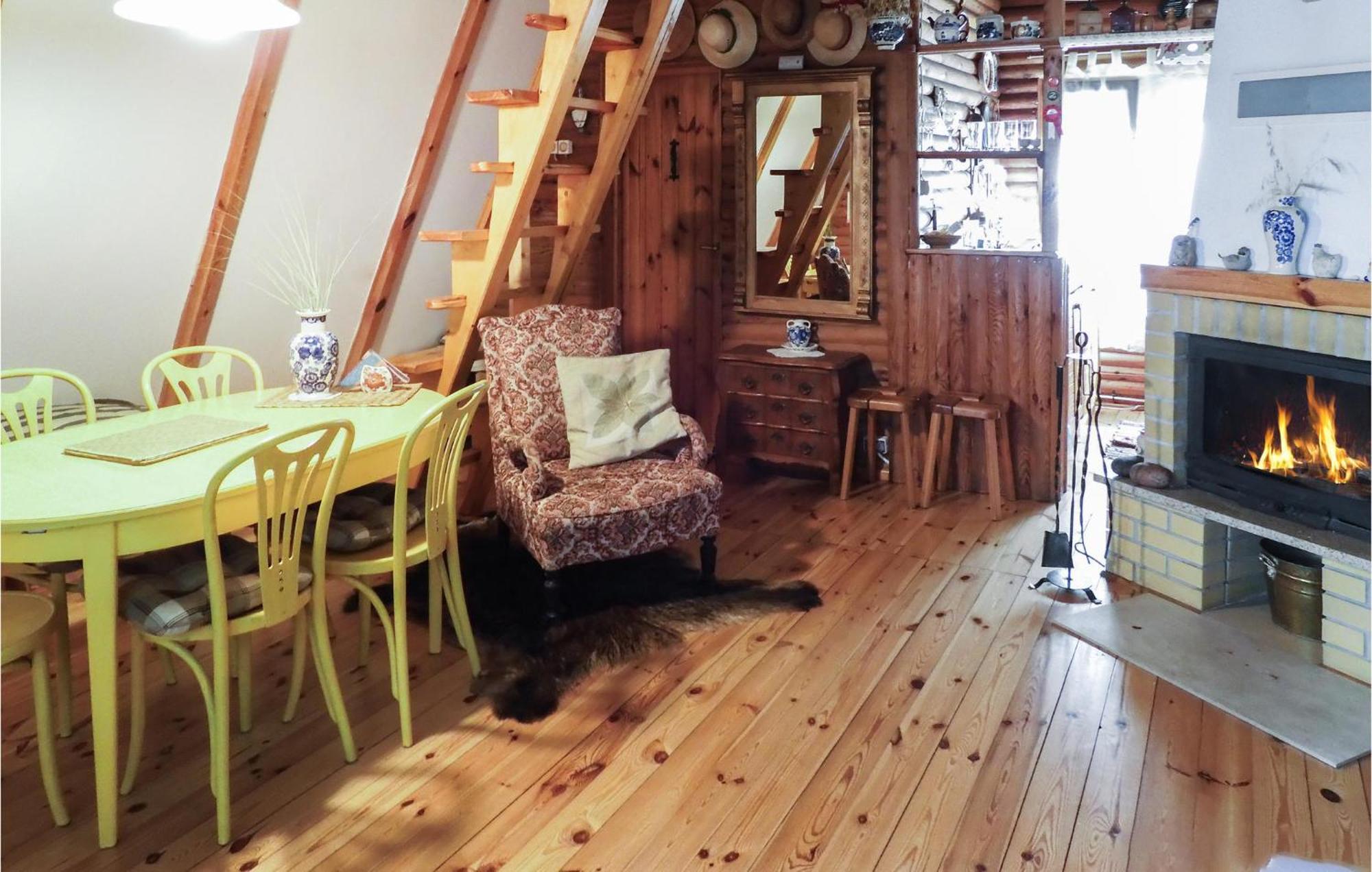 Lovely Home In Mragowo With Kitchenette コセボ エクステリア 写真